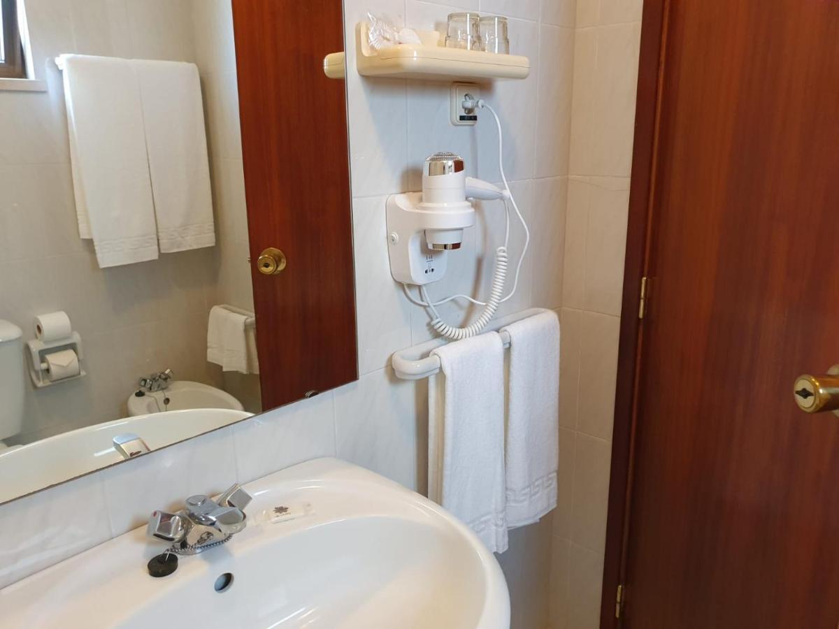 Hotel Peninsular มอนเตเรอัล ภายนอก รูปภาพ