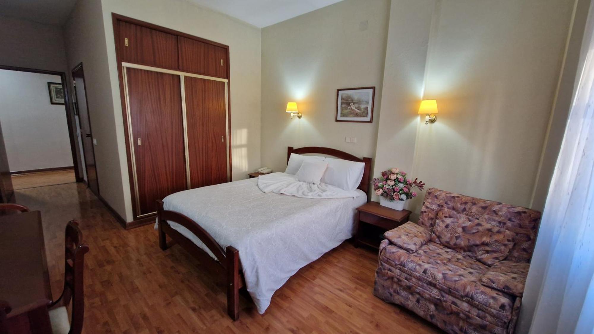Hotel Peninsular มอนเตเรอัล ภายนอก รูปภาพ