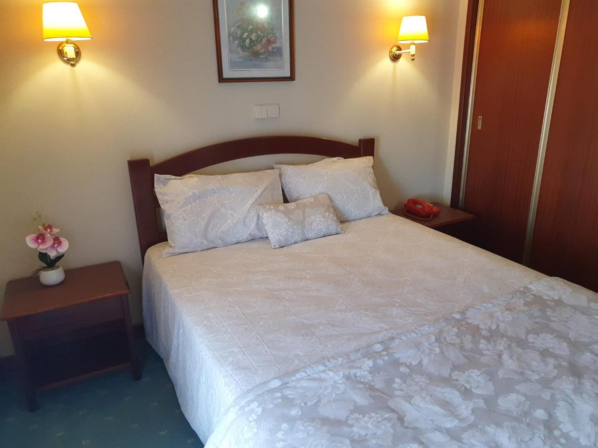 Hotel Peninsular มอนเตเรอัล ภายนอก รูปภาพ