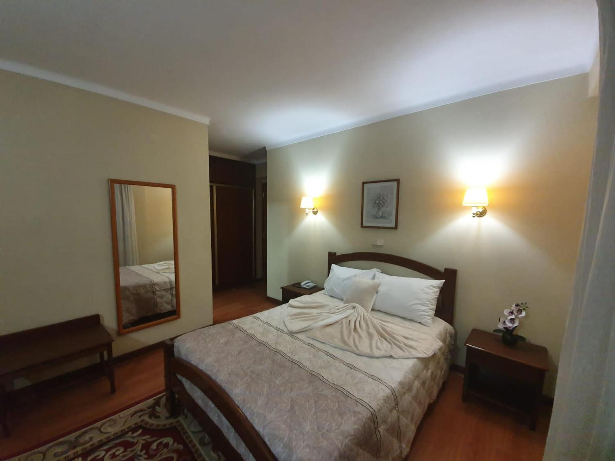 Hotel Peninsular มอนเตเรอัล ภายนอก รูปภาพ